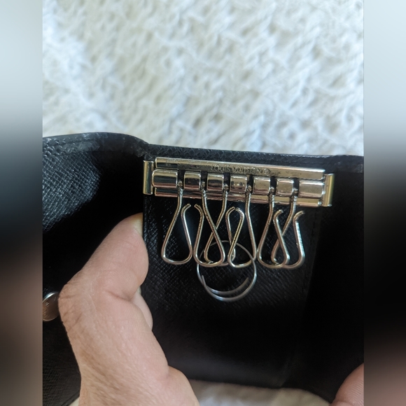 Louis Vuitton #6 keys holder - Picture 7 of 8